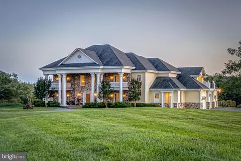 5133 Dumfries Rd, Warrenton, VA 20187