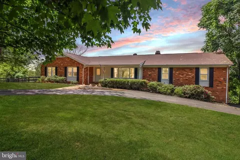 5231 Pond Mountain Rd, Broad Run, VA 20137