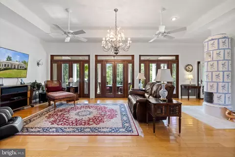 12147 Moss Hollow Rd, Markham, VA 22643 photo 5