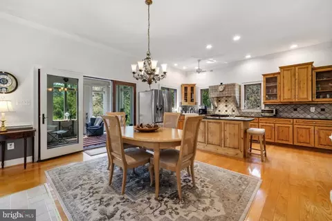 12147 Moss Hollow Rd, Markham, VA 22643 photo 9