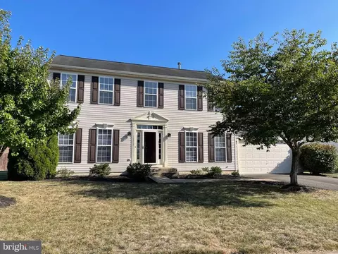 11169 Ashlee Brook Dr, Bealeton, VA 22712