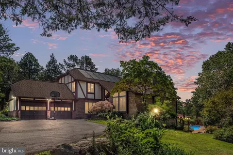 9147 Hyde Ln, Warrenton, VA 20186