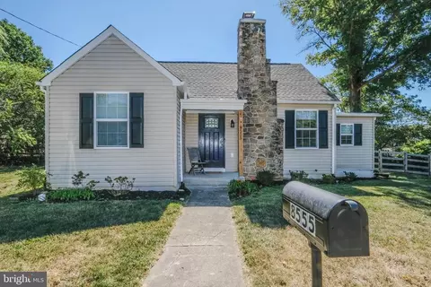 8555 Anderson Ave, Marshall, VA 20115