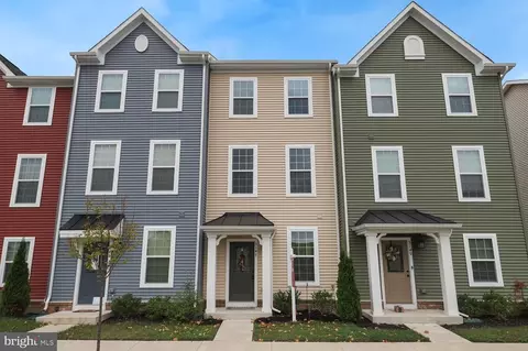 5147 Penn St, Bealeton, VA 22712