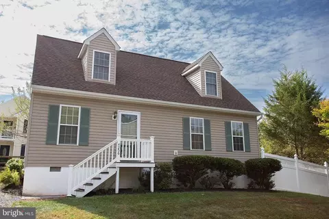 4256 Bishop Ln, Marshall, VA 20115