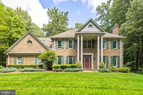 5860 University Ct, Warrenton, VA 20187