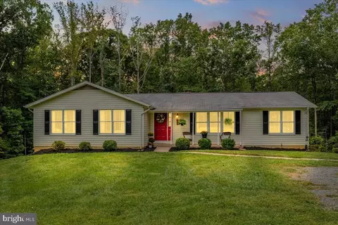 4351 Dyes Ln, Bealeton, VA 22712