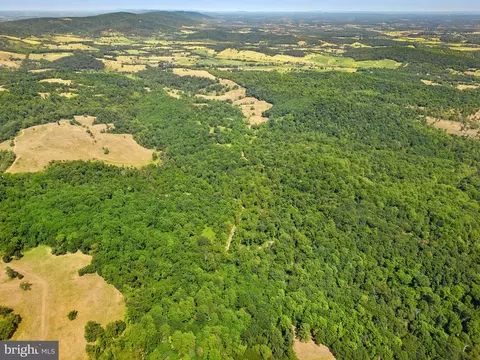 Apple Manor Road, Markham, VA photo 3