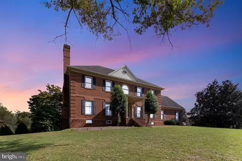 8039 Willboyd Ct, Marshall, VA 20115 photo 4