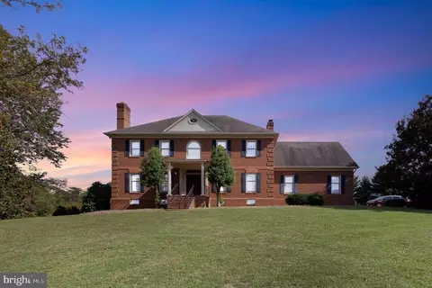 8039 Willboyd Ct, Marshall, VA 20115 photo 2