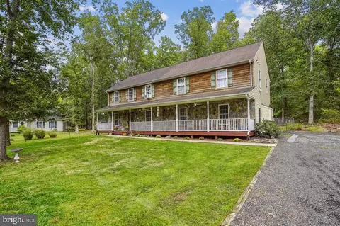 12251 Davis Rd, Remington, VA 22734