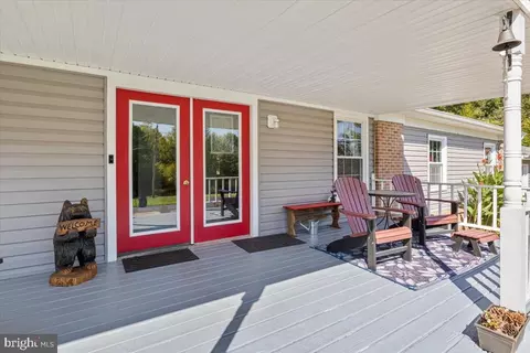 8008 Kettle Run Ct, Catlett, VA 20119 photo 5