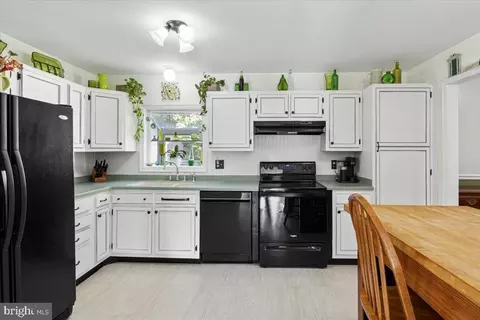 8008 Kettle Run Ct, Catlett, VA 20119 photo 9