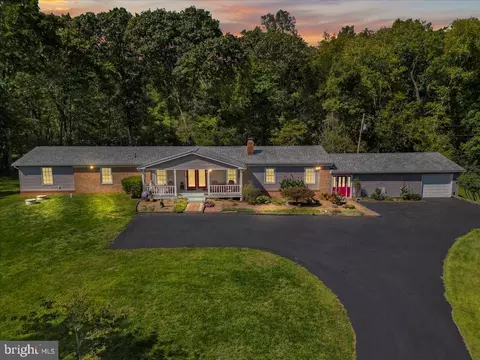 8008 Kettle Run Ct, Catlett, VA 20119