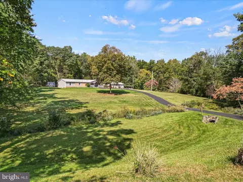 8008 Kettle Run Ct, Catlett, VA 20119 photo 3