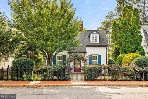 54 Winchester St, Warrenton, VA 20186
