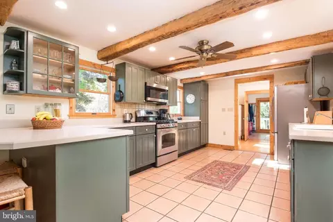 12216 Moss Hollow Rd, Markham, VA 22643 photo 14