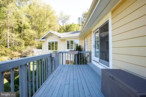 12216 Moss Hollow Rd, Markham, VA 22643 photo 9