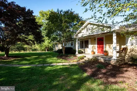 12216 Moss Hollow Rd, Markham, VA 22643 photo 3