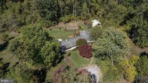 12216 Moss Hollow Rd, Markham, VA 22643 photo 33