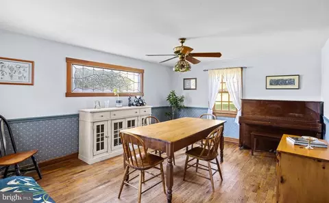 3829 Leeds Manor Rd, Markham, VA 22643 photo 9