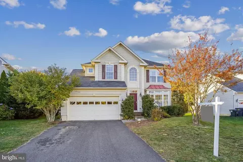 6682 Clarkes Meadow Dr, Bealeton, VA 22712