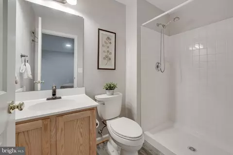 345 Singleton Cir, Warrenton, VA 20186 photo 37