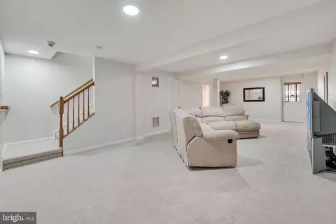 345 Singleton Cir, Warrenton, VA 20186 photo 34
