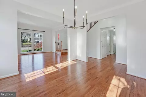 345 Singleton Cir, Warrenton, VA 20186 photo 8