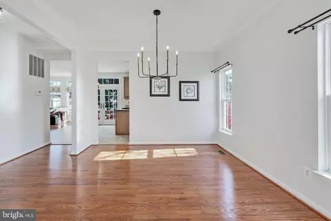 345 Singleton Cir, Warrenton, VA 20186 photo 6
