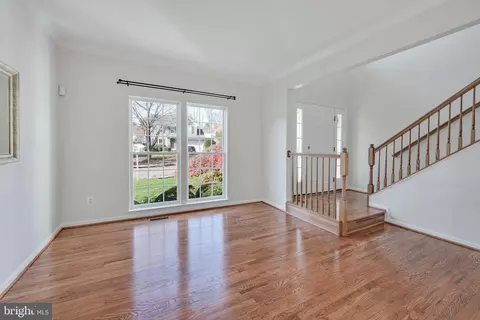 345 Singleton Cir, Warrenton, VA 20186 photo 9