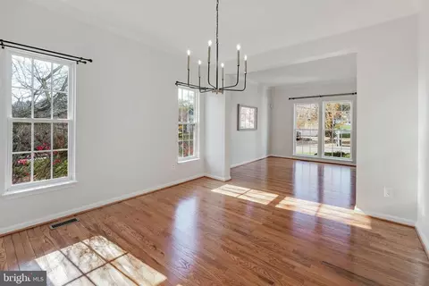 345 Singleton Cir, Warrenton, VA 20186 photo 7