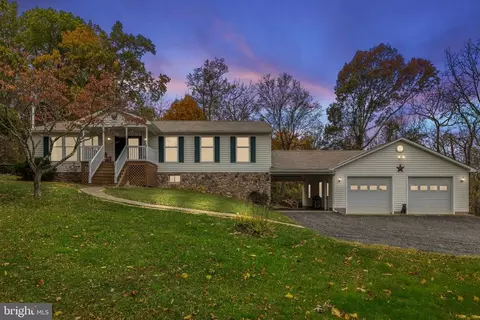 6490 Fargo Ln, Warrenton, VA 20186