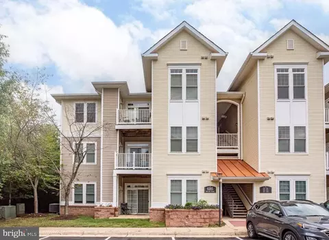 6185 Willow Pl #104, Bealeton, VA 22712
