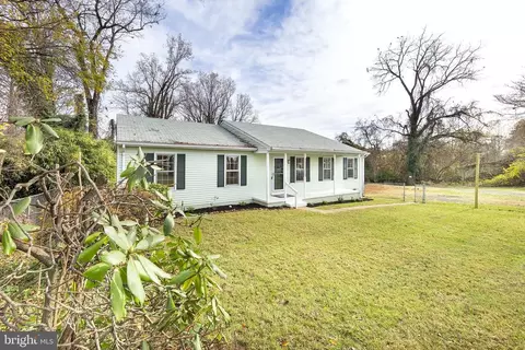 439 Falmouth St, Warrenton, VA 20186