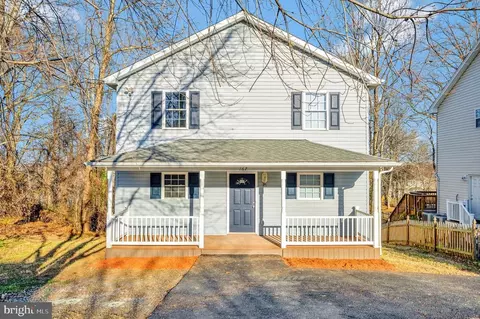 167 Sterling Ct, Warrenton, VA 20186