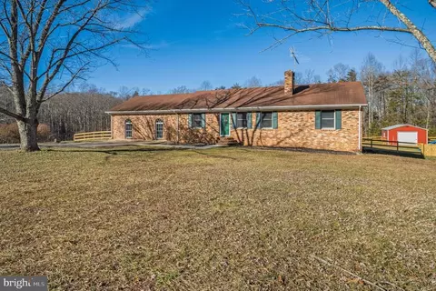 14100 Embrey Ln, Sumerduck, VA 22742 photo 1