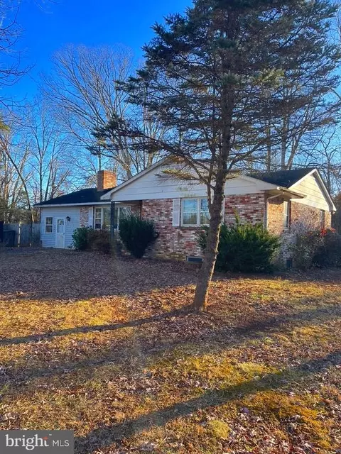10393 Buchanan Dr, Bealeton, VA 22712