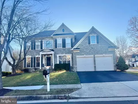 580 Pineview Ct, Warrenton, VA 20186