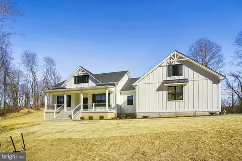 7247 Blackwell Rd, Warrenton, VA 20187