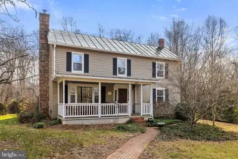 9565 Woodbrook Ln, Midland, VA 22728
