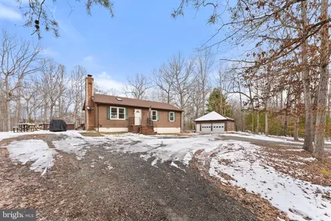 14461 Snake Castle Rd, Sumerduck, VA 22742