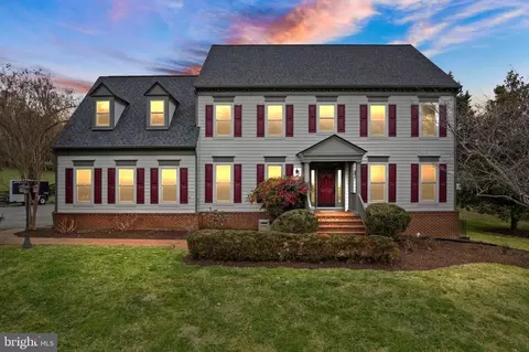7352 Huntsmans Dr, Warrenton, VA 20186