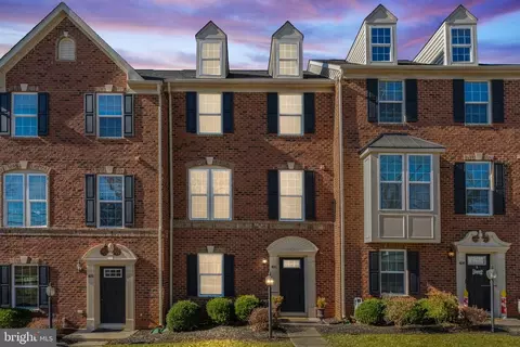 426 Falmouth St, Warrenton, VA 20186