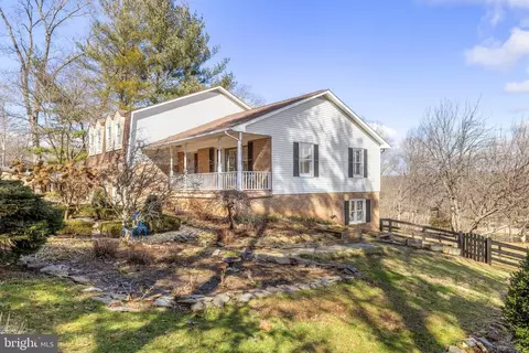7400 Hickory Ln, Marshall, VA 20115 photo 17
