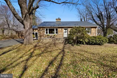 87 Fisher Ln, Warrenton, VA 20186