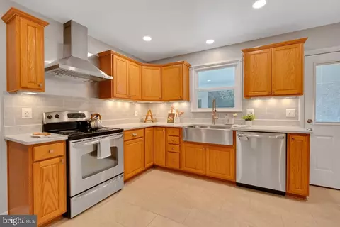 5761 Pendleton Ln, Warrenton, VA 20187 photo 5