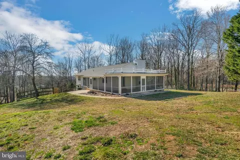 5761 Pendleton Ln, Warrenton, VA 20187 photo 3