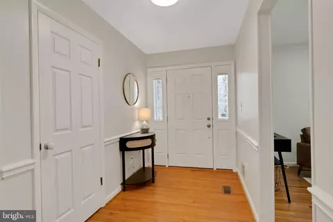 5761 Pendleton Ln, Warrenton, VA 20187 photo 9