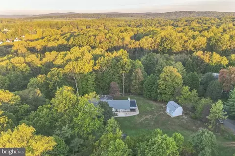 5761 Pendleton Ln, Warrenton, VA 20187 photo 2